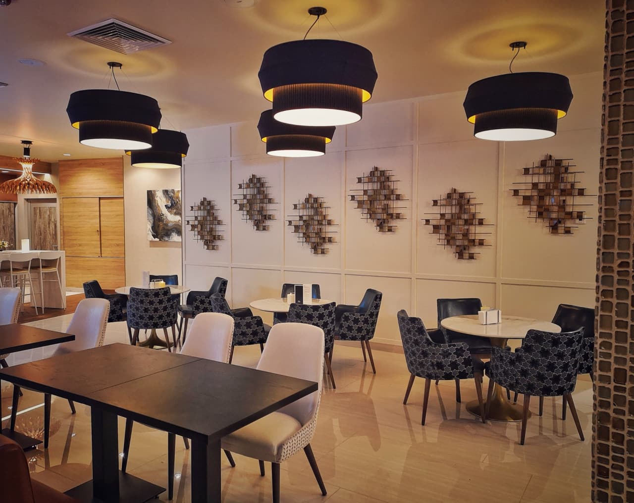 MERA Business Lounge - Cancun International Airport - imagen 32