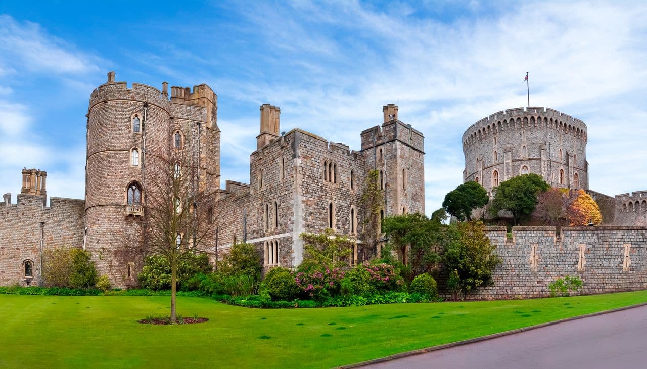 Windsor Castle Half-Day Tour from London with Audio Guide - image 5
