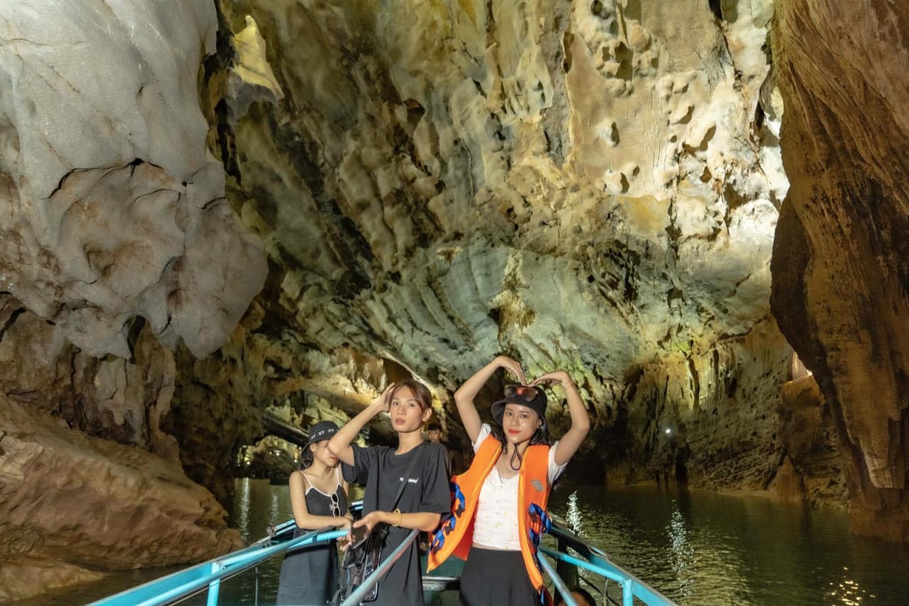 Phong Nha-Ke Bang National Park Tour from Hue - image 7