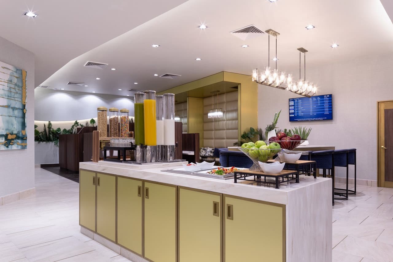 MERA Business Lounge - Cancun International Airport - image 29