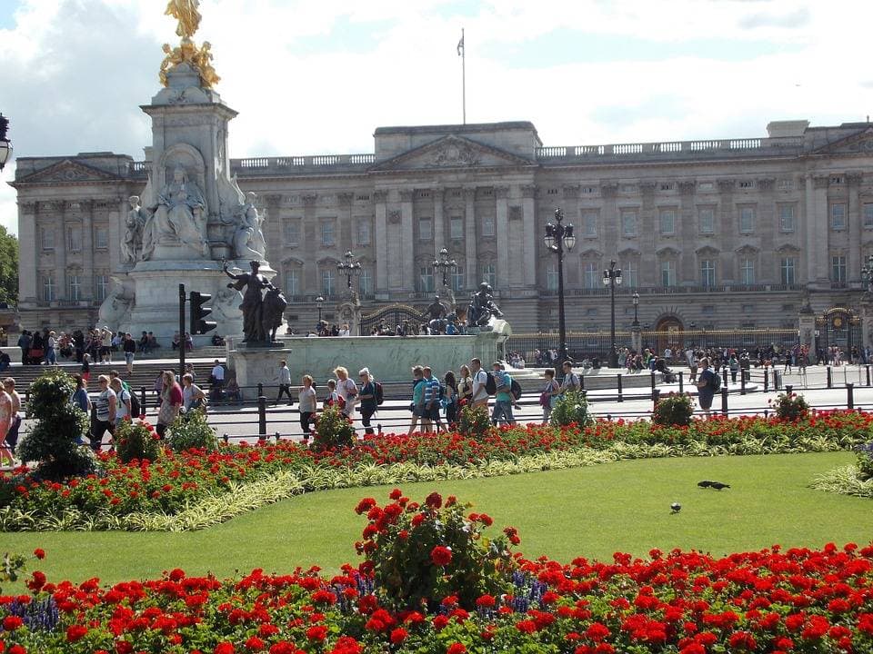 The King’s Gallery at Buckingham Palace - image 6