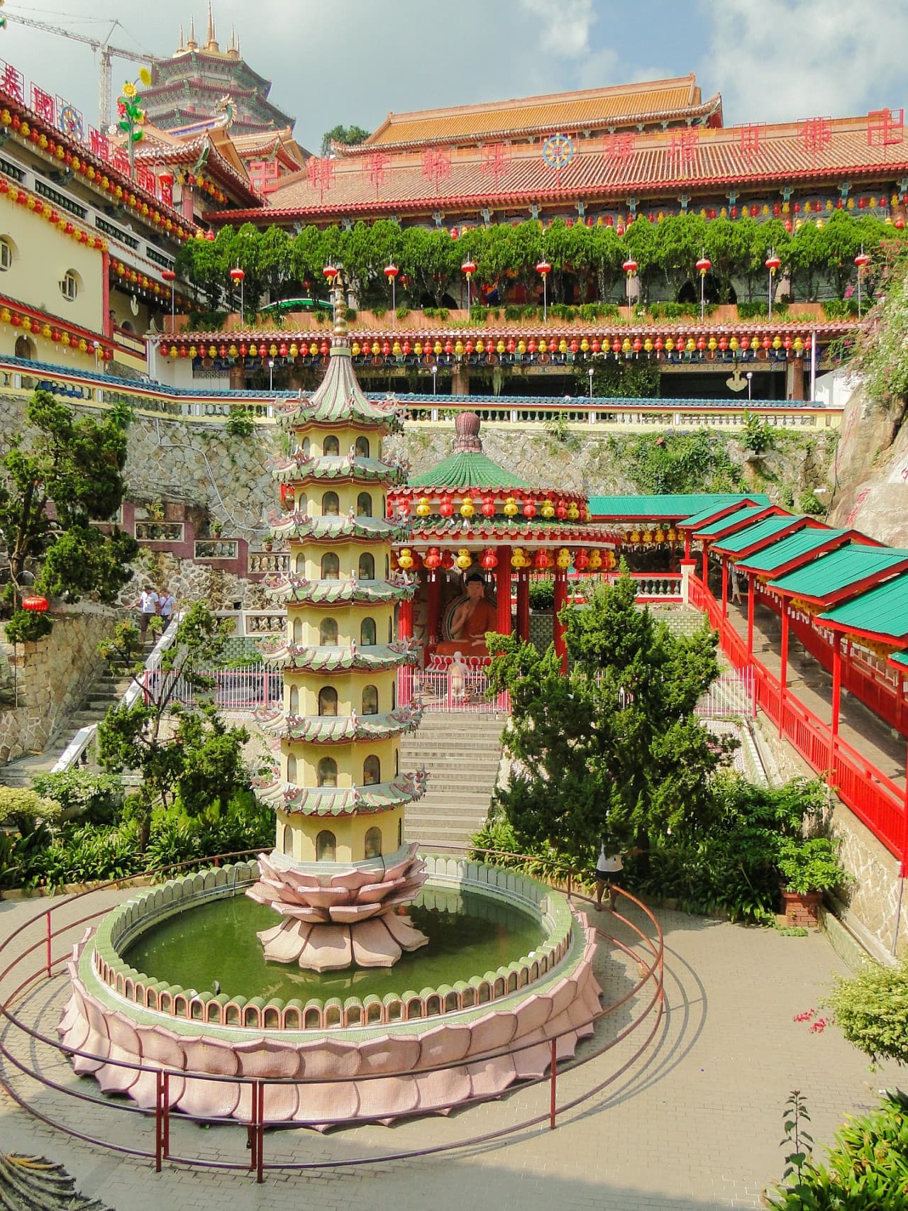 Penang Hill and Kek Lok Si Temple Tour - image 4