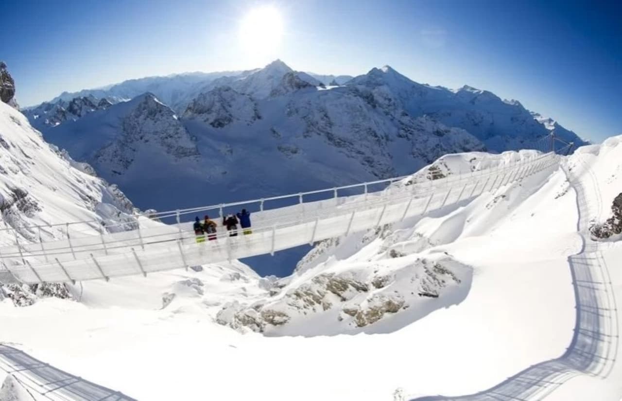 Mount Titlis Snow Experience for First-Time Skiers Tour from Zurich - image 3