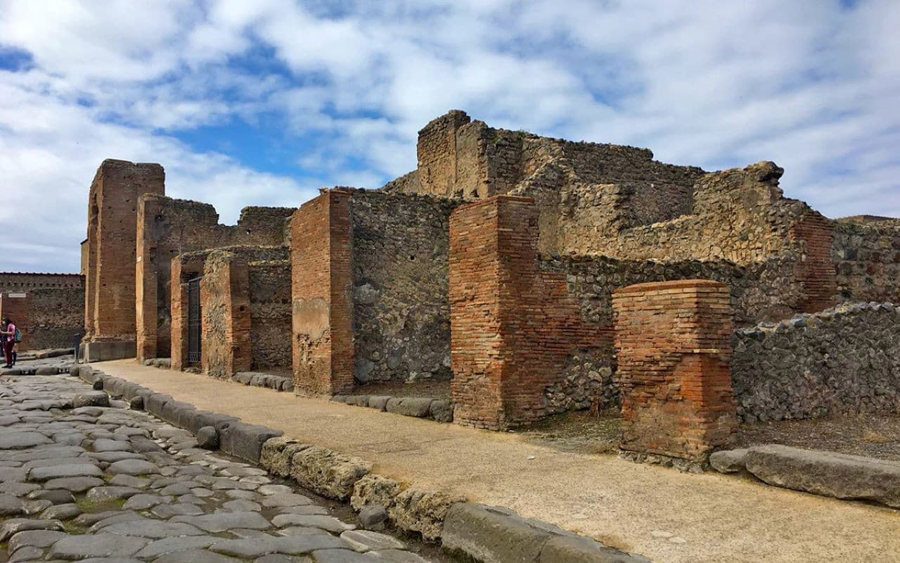 Pompeii and Naples Full-Day Tour from Rome - image 19