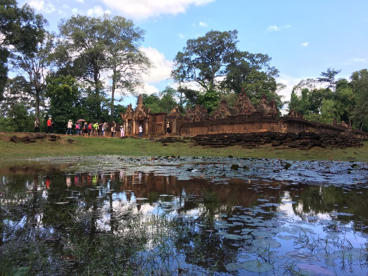 Beng Mealea, Banteay Srei, Banteay Samre, and Phnom Bakheng Tour - image 10