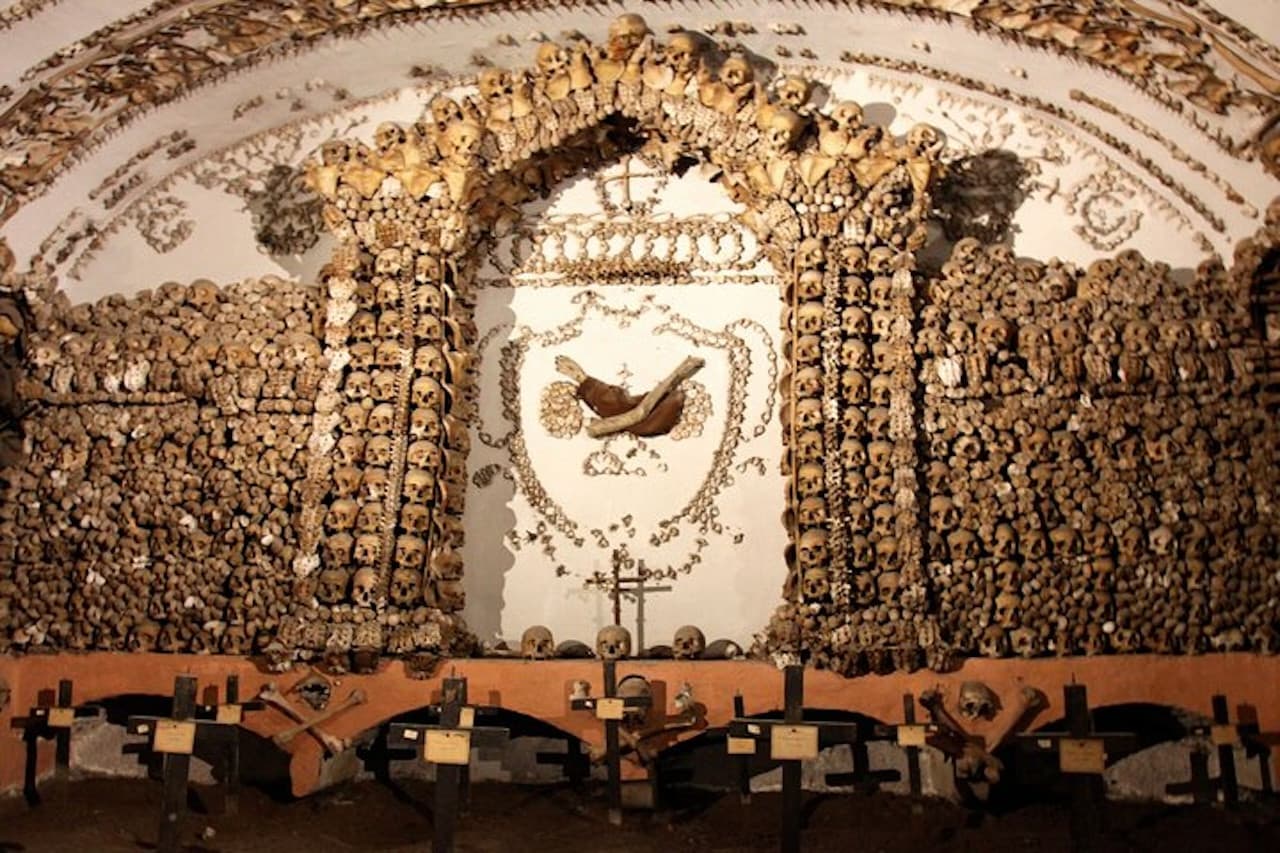 Rome Underground Tour: Capuchin Crypts, Christian Catacombs, Basilica of San Martino ai Monti - image 2