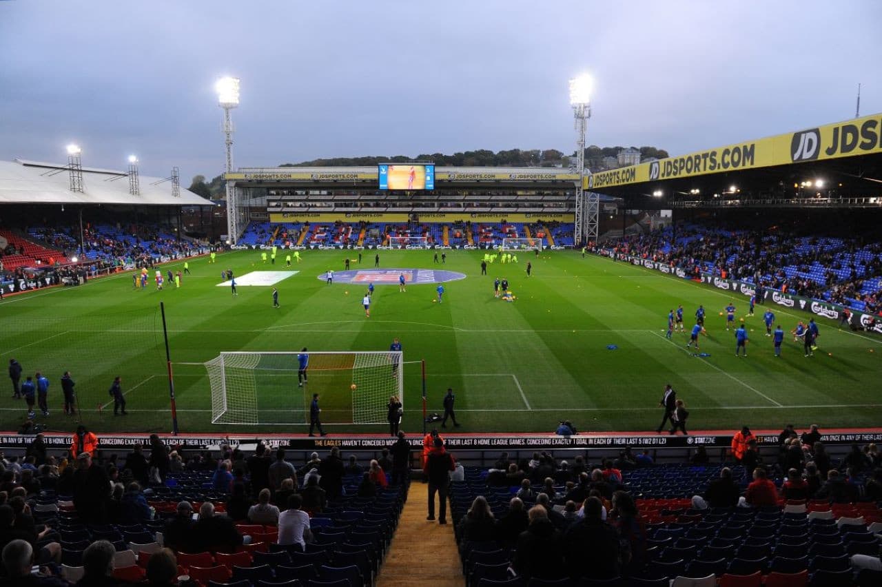 Entrada para partido de la Premier League de Crystal Palace FC en el estadio Selhurst Park - imagen principal