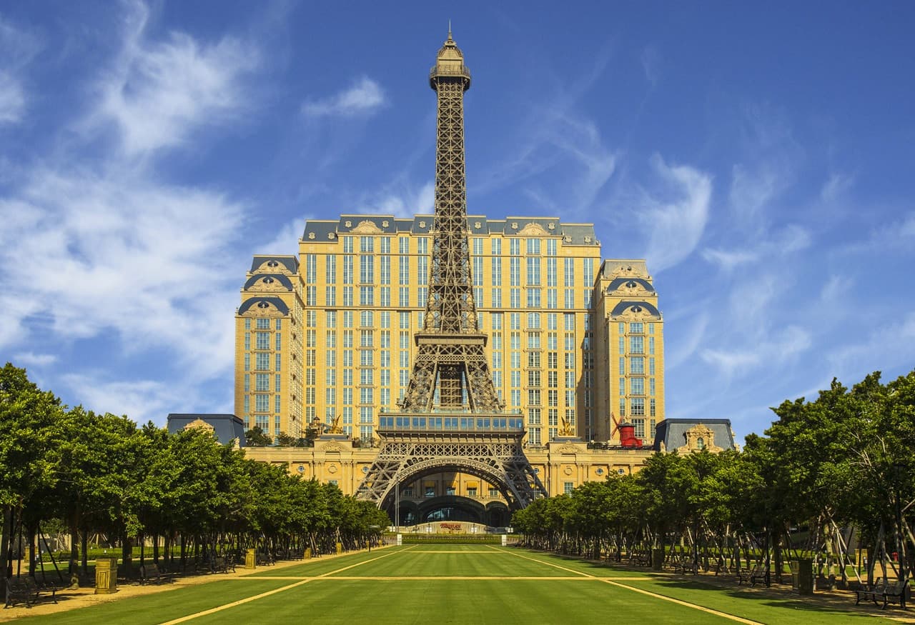 The Parisian Macao Eiffel Tower Observation Deck - image 4
