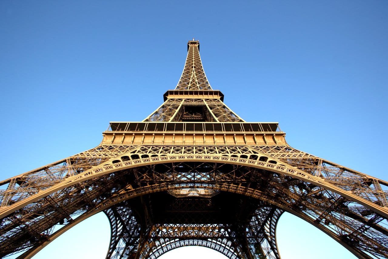 Paris Illuminations Night Bus Tour and Eiffel Tower Reserved Access - image 14