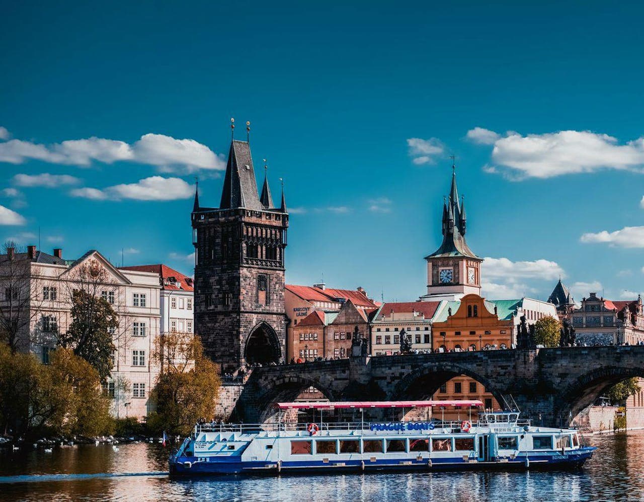 Crucero por el río Moldava en Praga - imagen principal