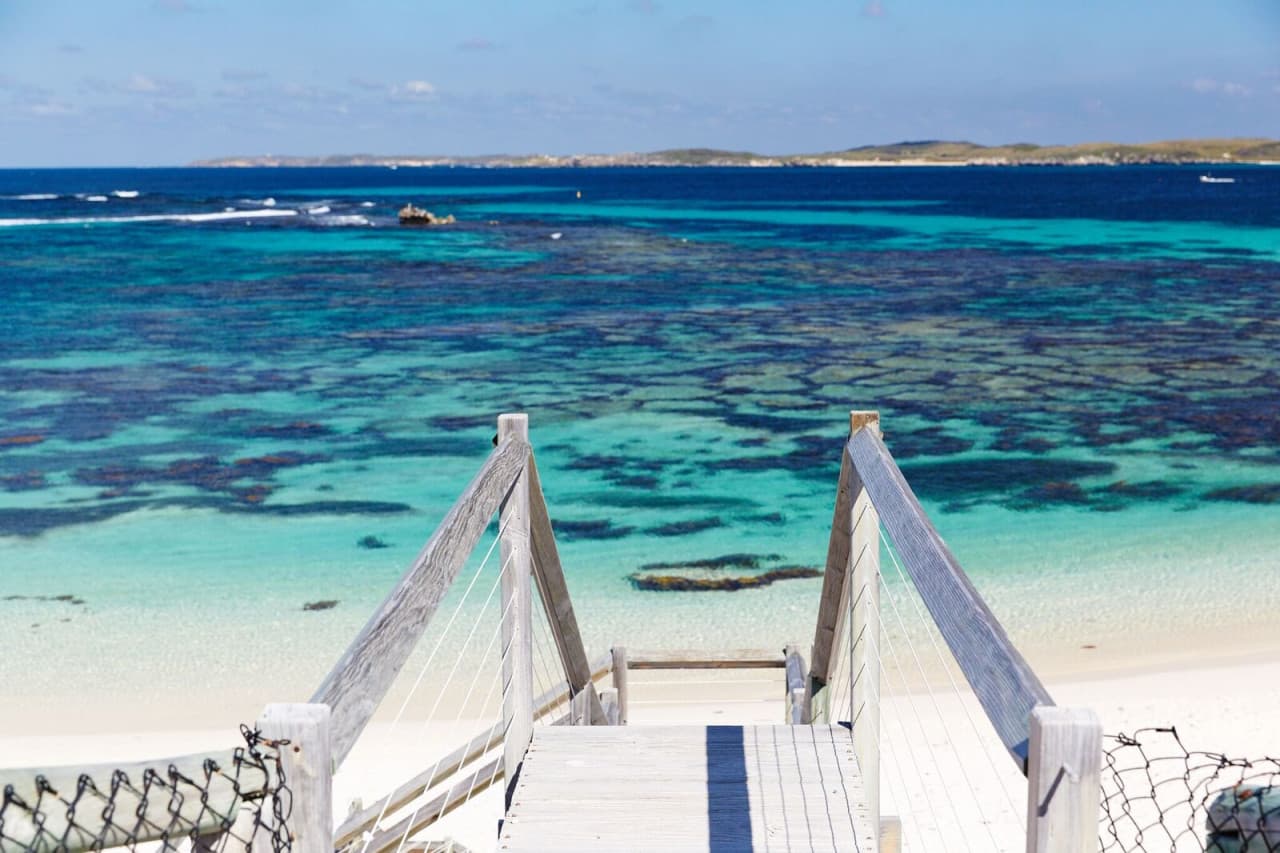 Round Trip SeaLink Ferry Transfer to Rottnest Island with Bike Hire - image 9