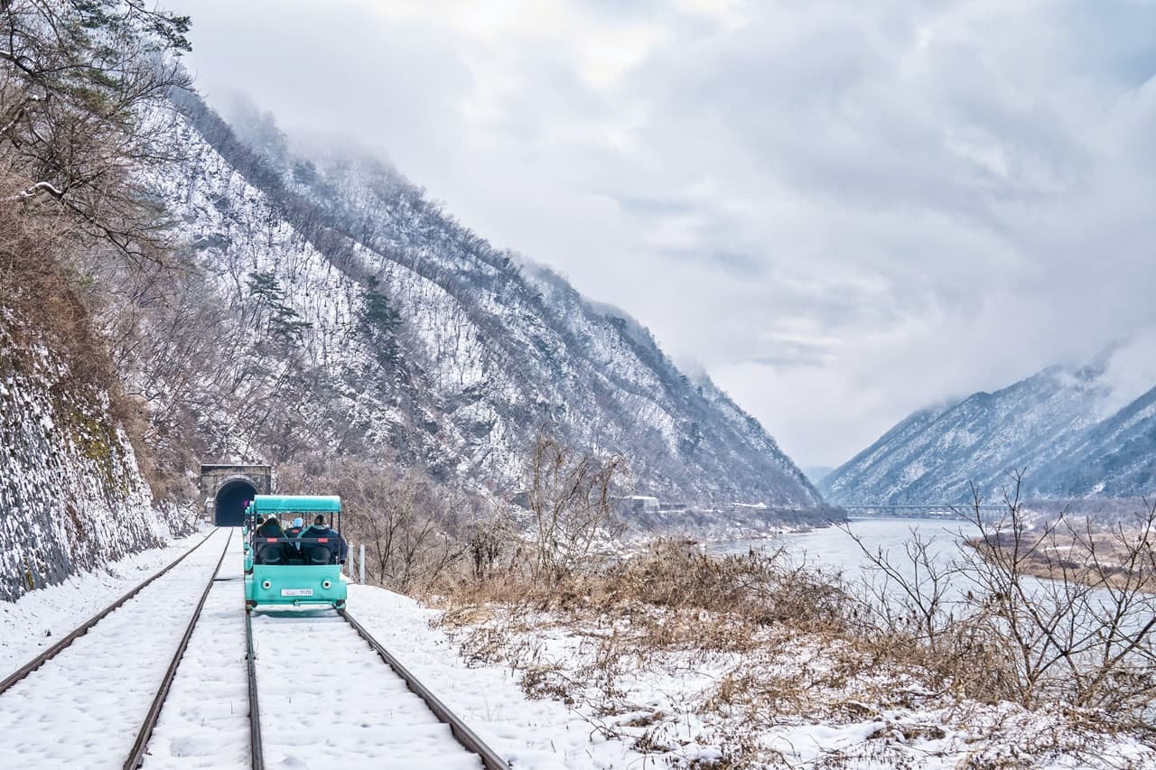 Nami Island, Mount Seorak, and Gapyeong Rail Bike Full-Day Tour from Seoul - 이미지 10