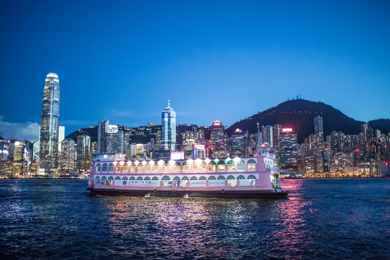 Harbour Cruise Bauhinia - image 3