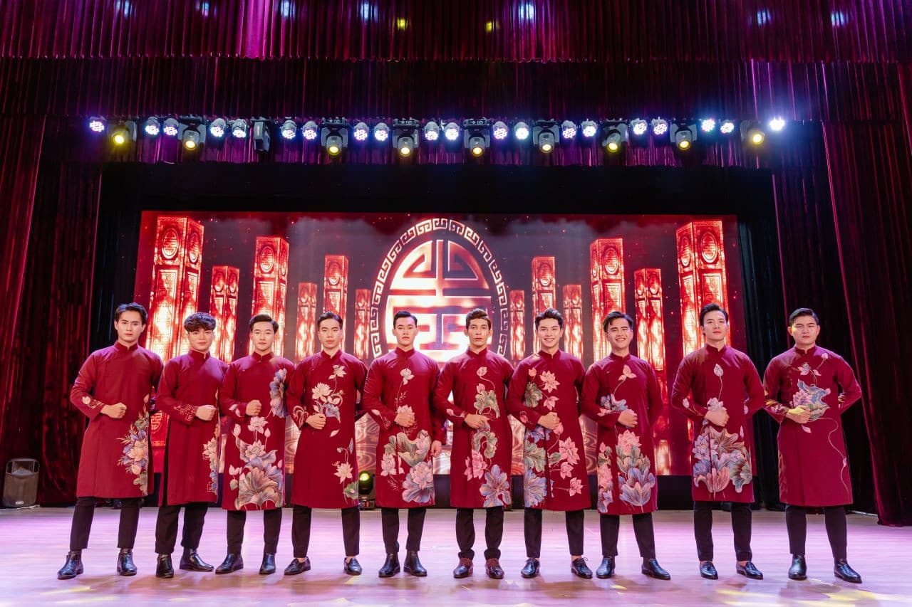 Ao Dai Show in Da Nang - image 8