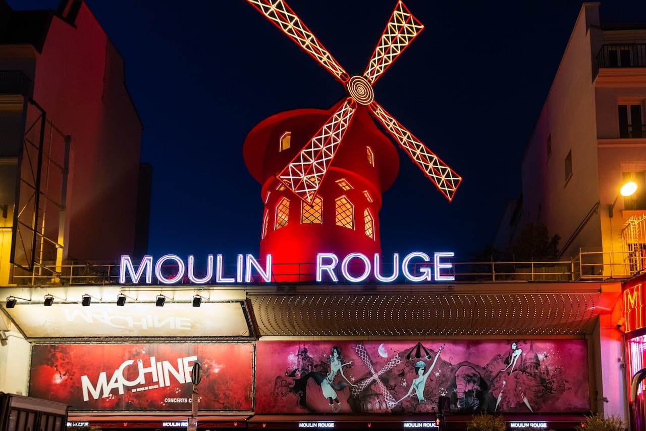 Moulin Rouge Cabaret Show with Drop-off Service and Seine River Cruise - main image