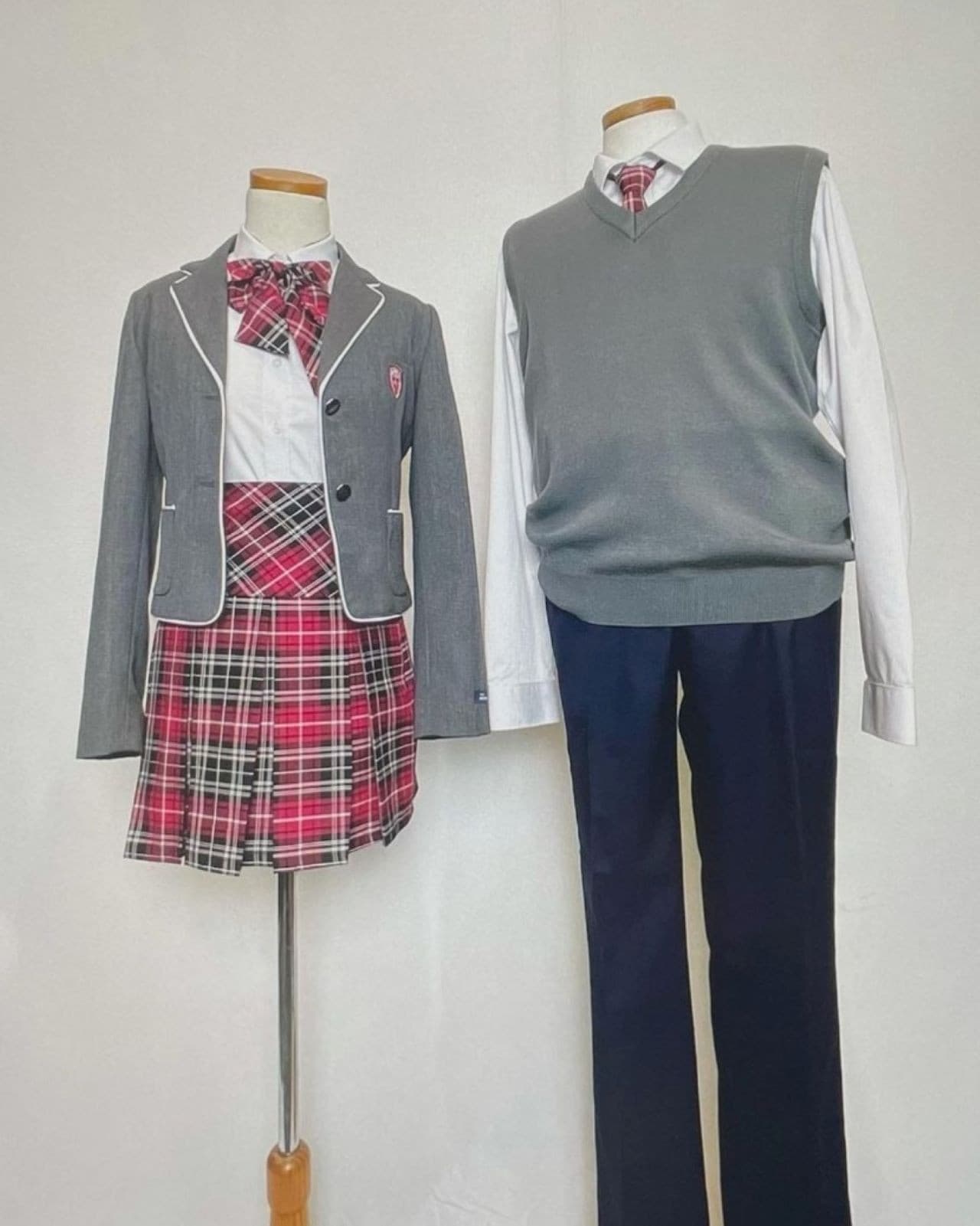 Korean School Uniform Rental near Lotte World - image 2