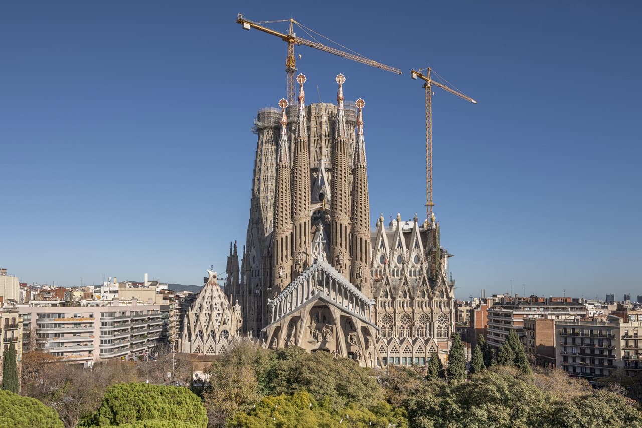 Sagrada Familia Ticket with Optional Tower Access - image 4