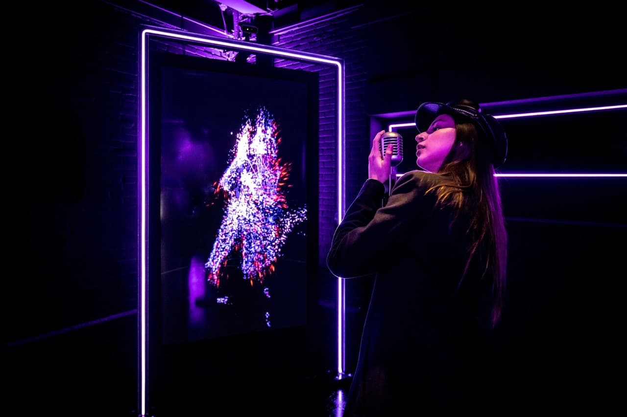 AMAZE: The Immersive Experience - image 4