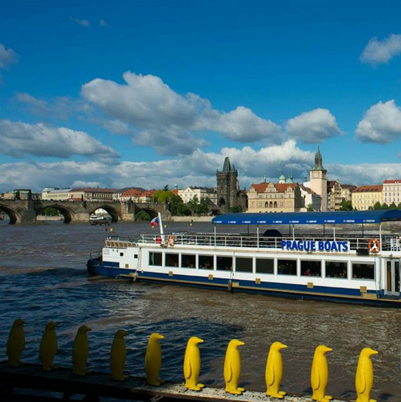 Crucero por el río Moldava en Praga - imagen 5