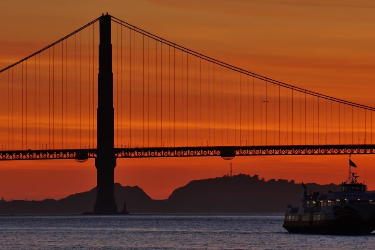 San Francisco Bay 2 Hour Sunset or Evening Sightseeing Boat Cruise by Red and White Fleet - image 3