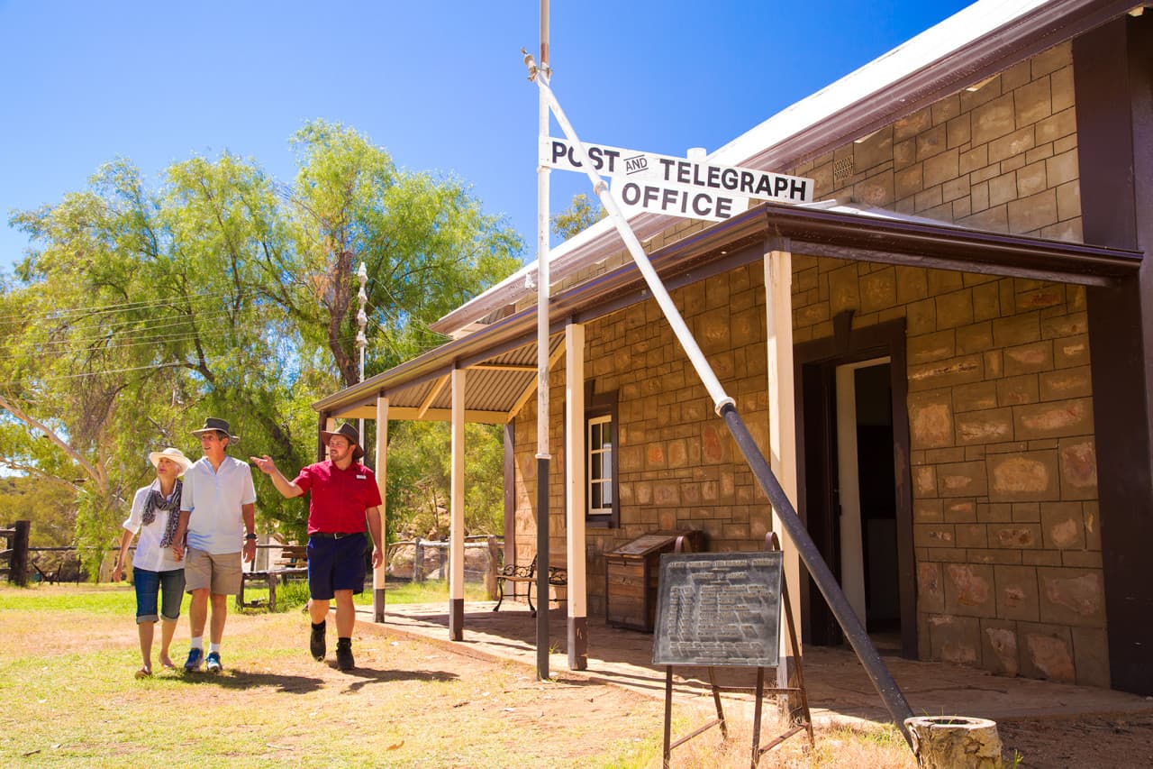 Alice Springs Reptile Centre and City Tour - image 2
