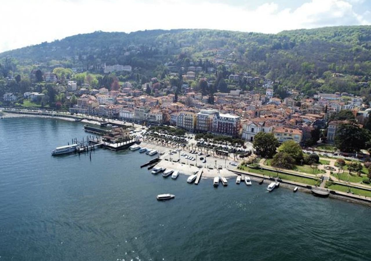 Lake Maggiore & Borromean Islands: Hop-on Hop-off Boat Ticket - main image