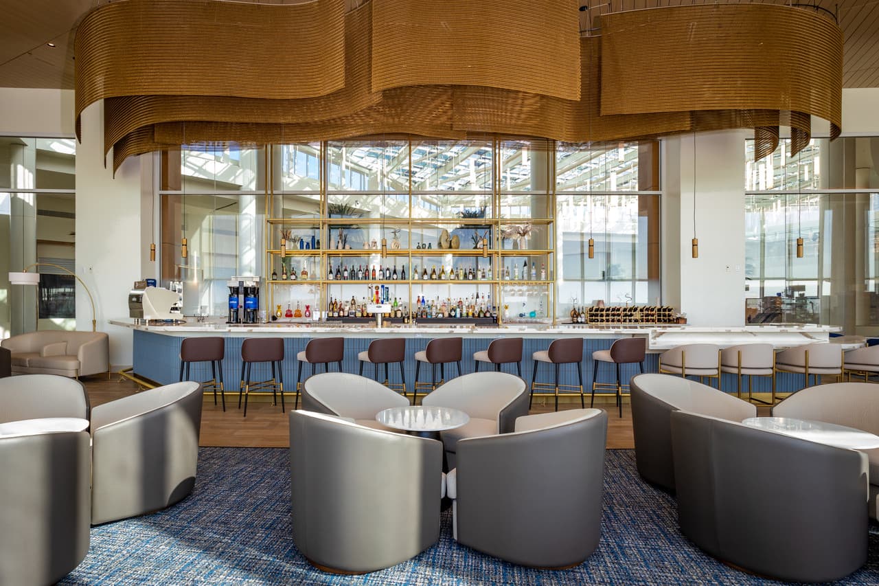 Plaza Premium Lounge - Orlando International Airport Terminal C - image 3