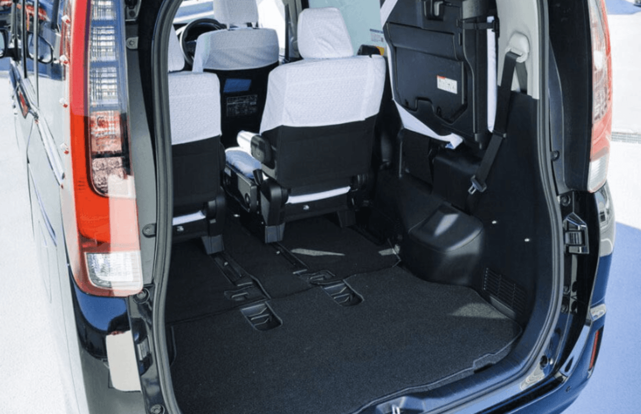 Okinawa Private Airport Transfers between Naha Airport and Naha City Centre - image 5