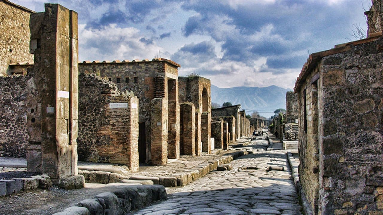 Pompeii and Naples Full-Day Tour from Rome - image 14