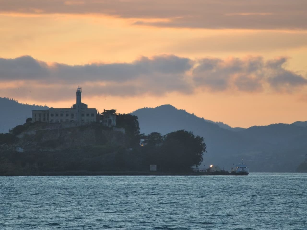 San Francisco Bay 2 Hour Sunset or Evening Sightseeing Boat Cruise by Red and White Fleet - image 9
