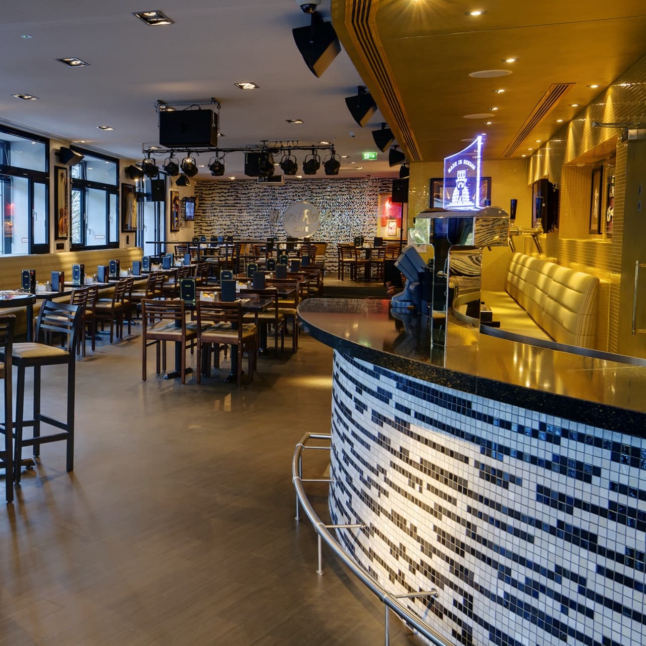 Hard Rock Cafe Berlin Dining Experience - image 6