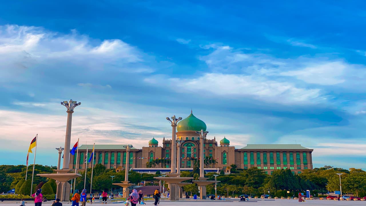 Putrajaya River Cruise and City Tour from Kuala Lumpur - image 12
