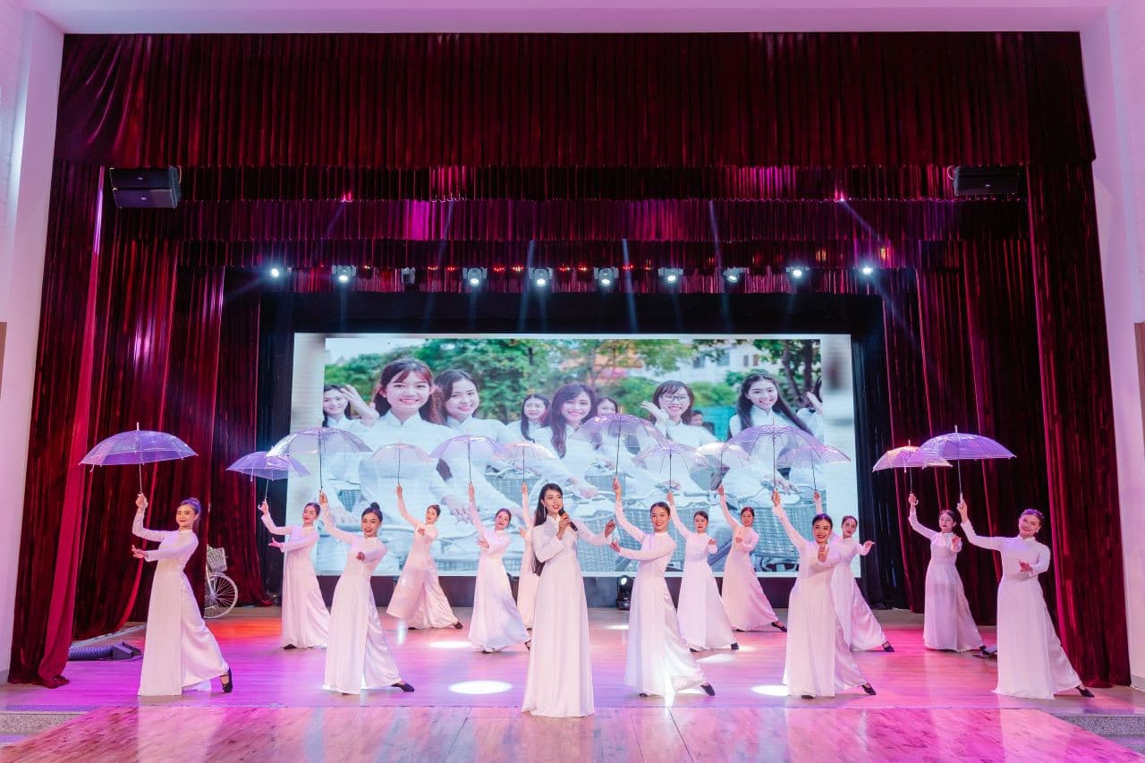 Ao Dai Show in Da Nang - image 3