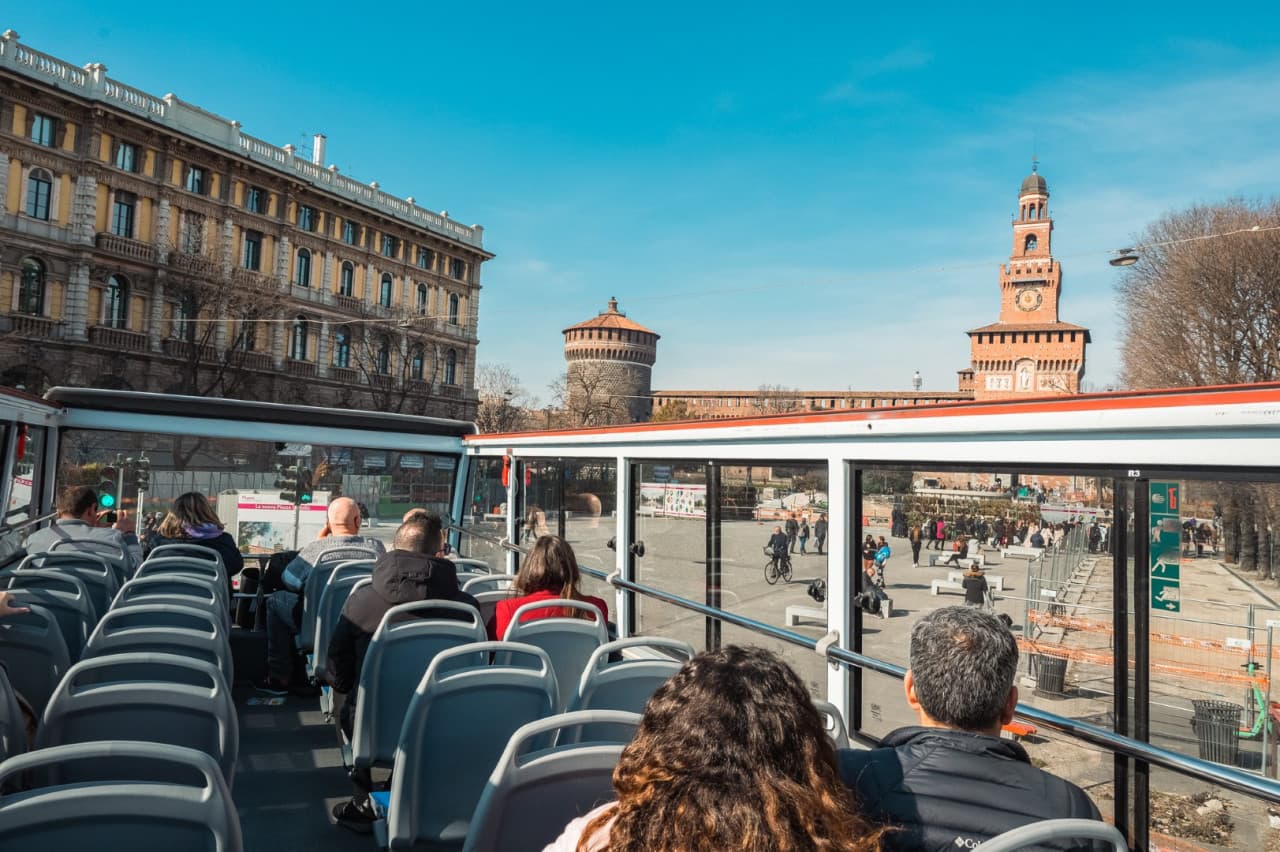Milan Open Tour Hop-On Hop-Off Bus Tour - image 6