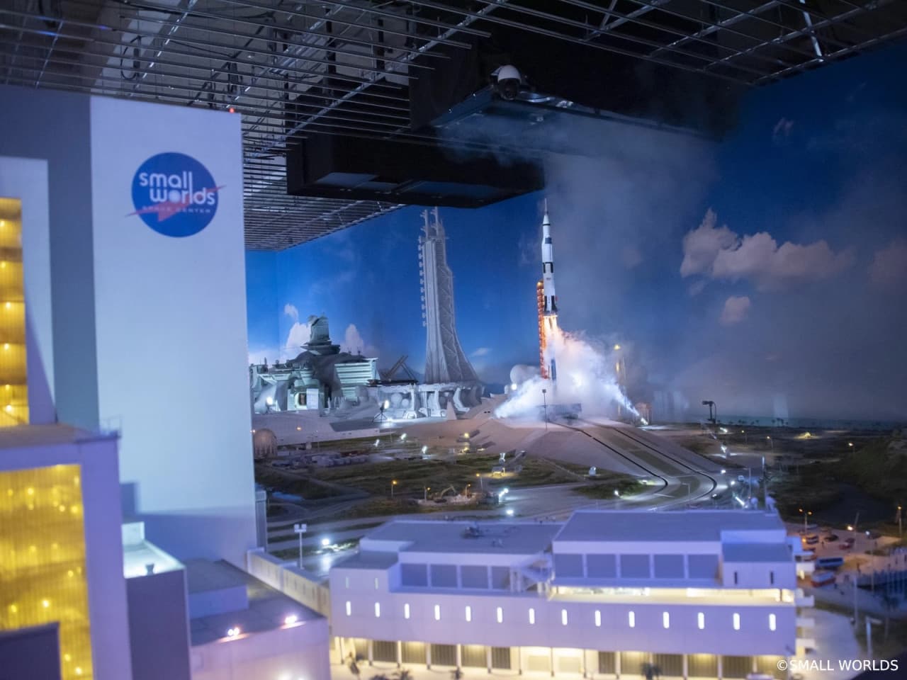 Small Worlds Tokyo - imagen 4