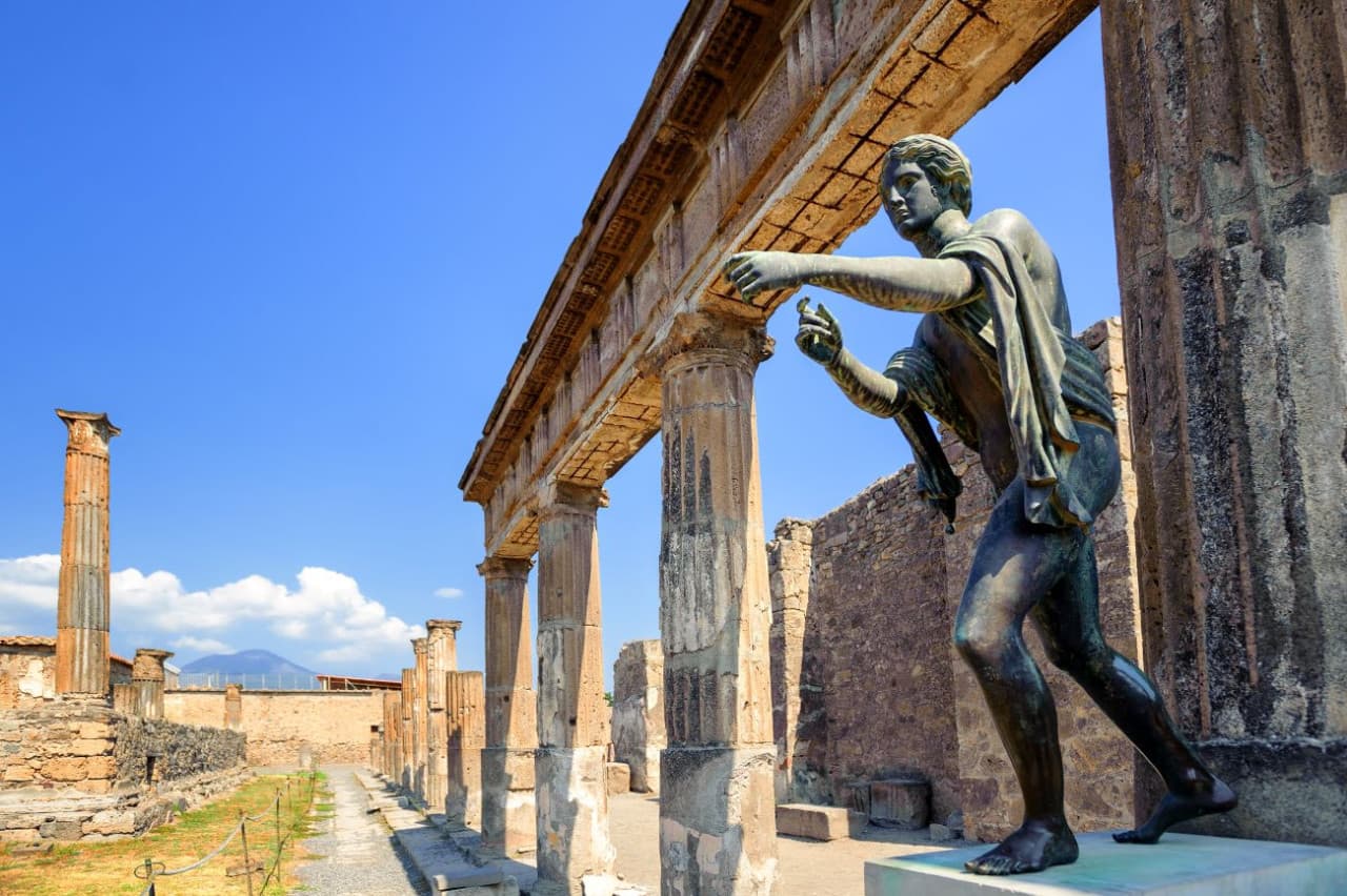 Pompeii and Naples Full-Day Tour from Rome - image 10