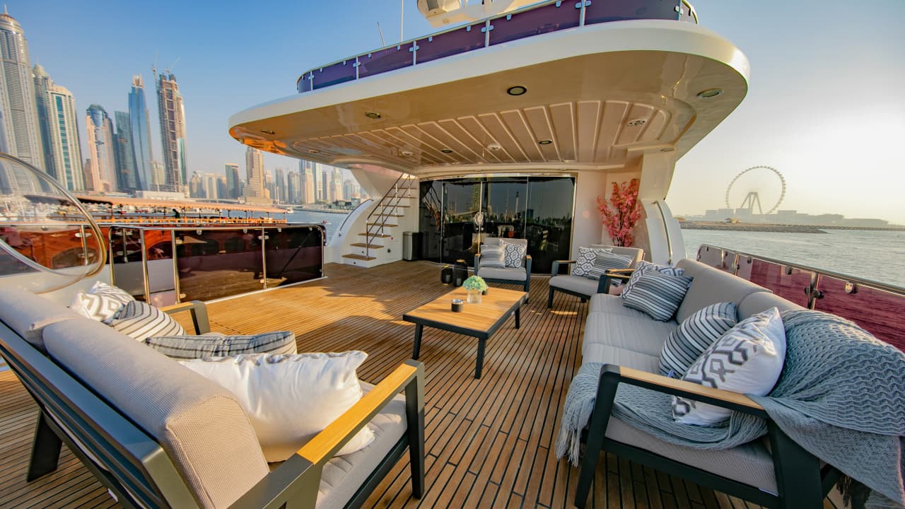 Dubai Marina Luxury Super Yacht Cruise - image 3