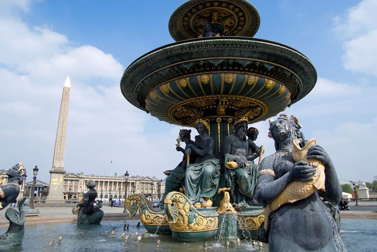 Paris Open-Top Bus Tour, Seine River Cruise, and Eiffel Tower Dining Experience - image 5