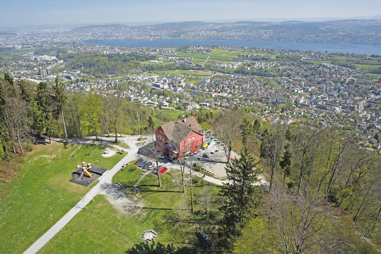 Zurich Sunset Tour and Dinner with Swiss Cheese Fondue - image 3