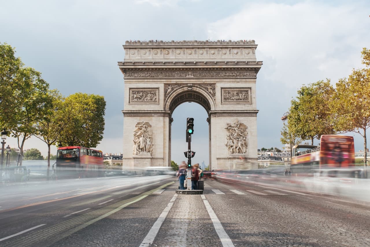 Arc de Triomphe Ticket: Admission + Rooftop Access - main image