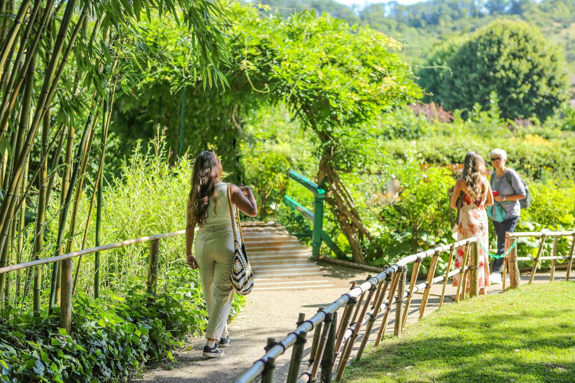 Giverny: Impressionist Day Trip from Paris with Audio Guide - image 3