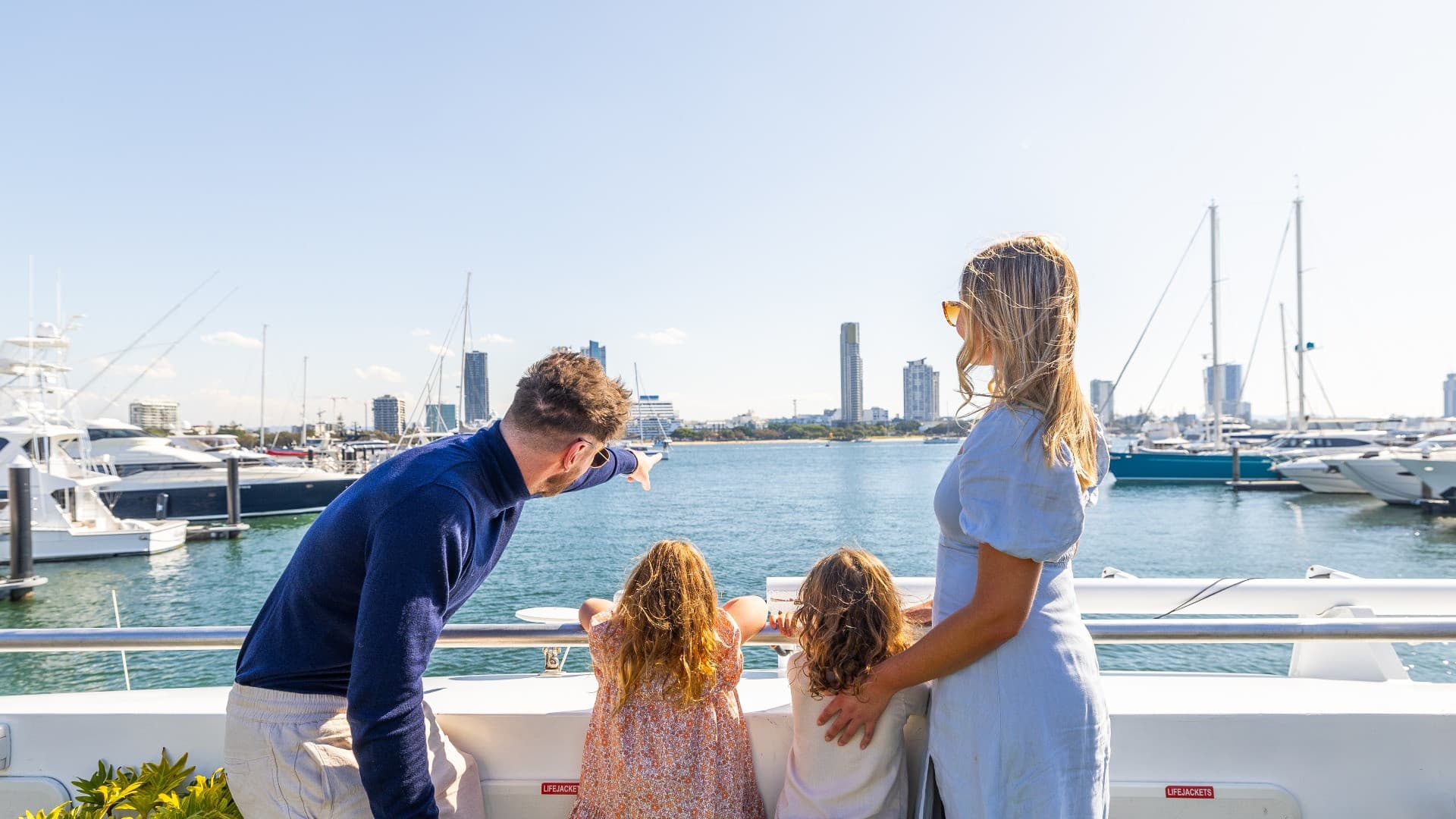 Crucero con almuerzo buffet de Gold Coast Sea World Cruises con salida desde Surfers Paradise - imagen 6
