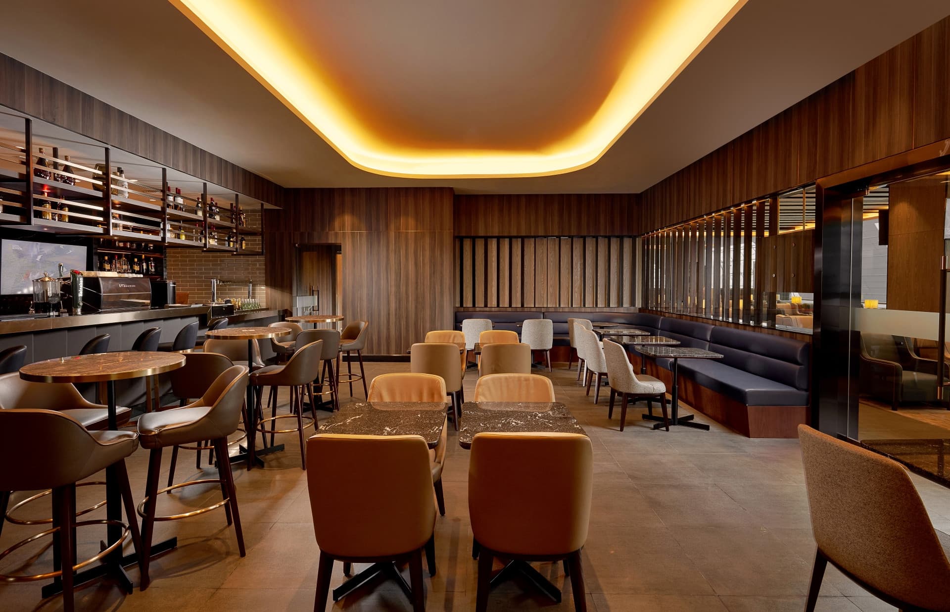 Plaza Premium Lounge - Dubai International Airport Terminal 3 - image 2