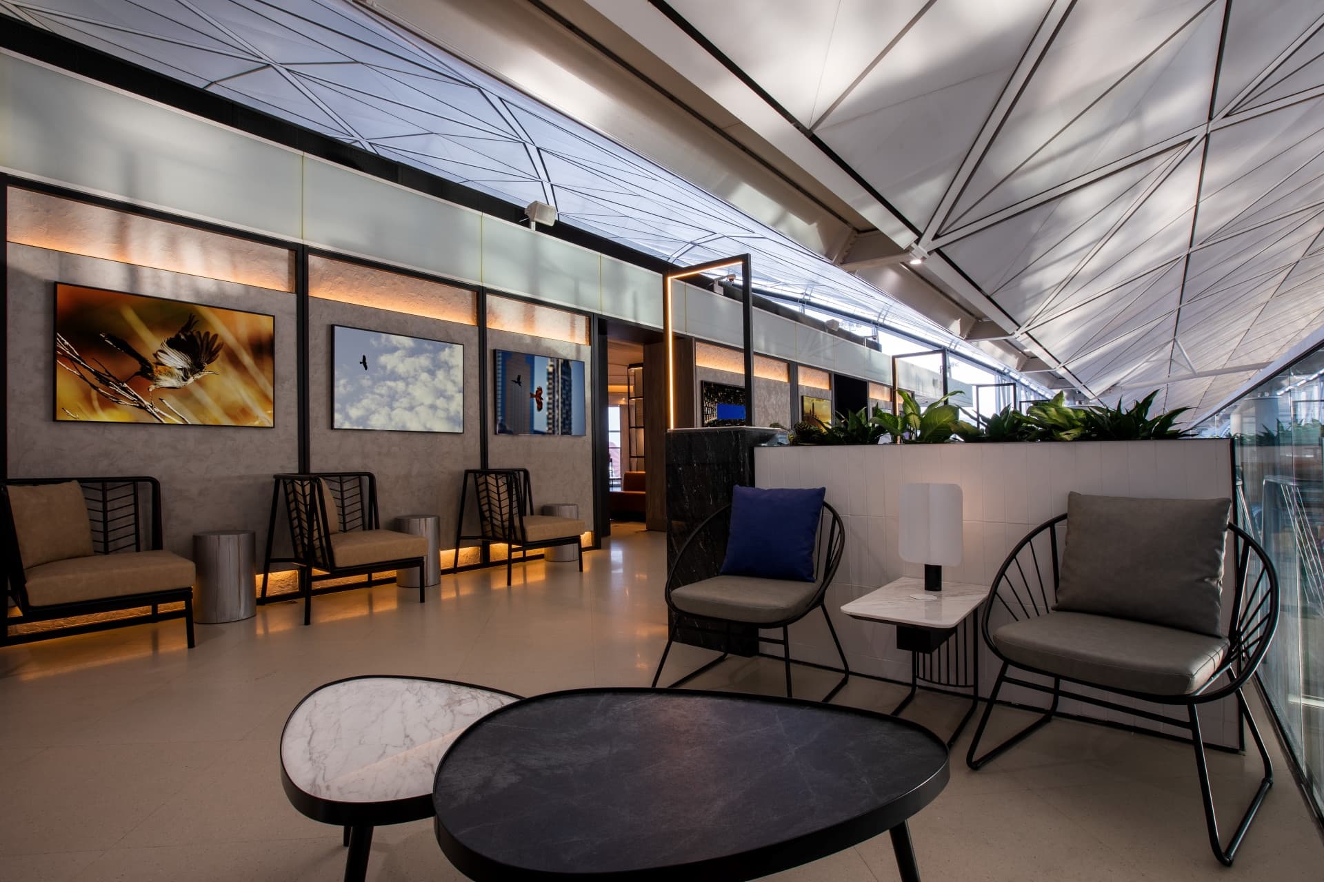 Plaza Premium Lounge - Hong Kong International Airport Terminal 1 - image 9