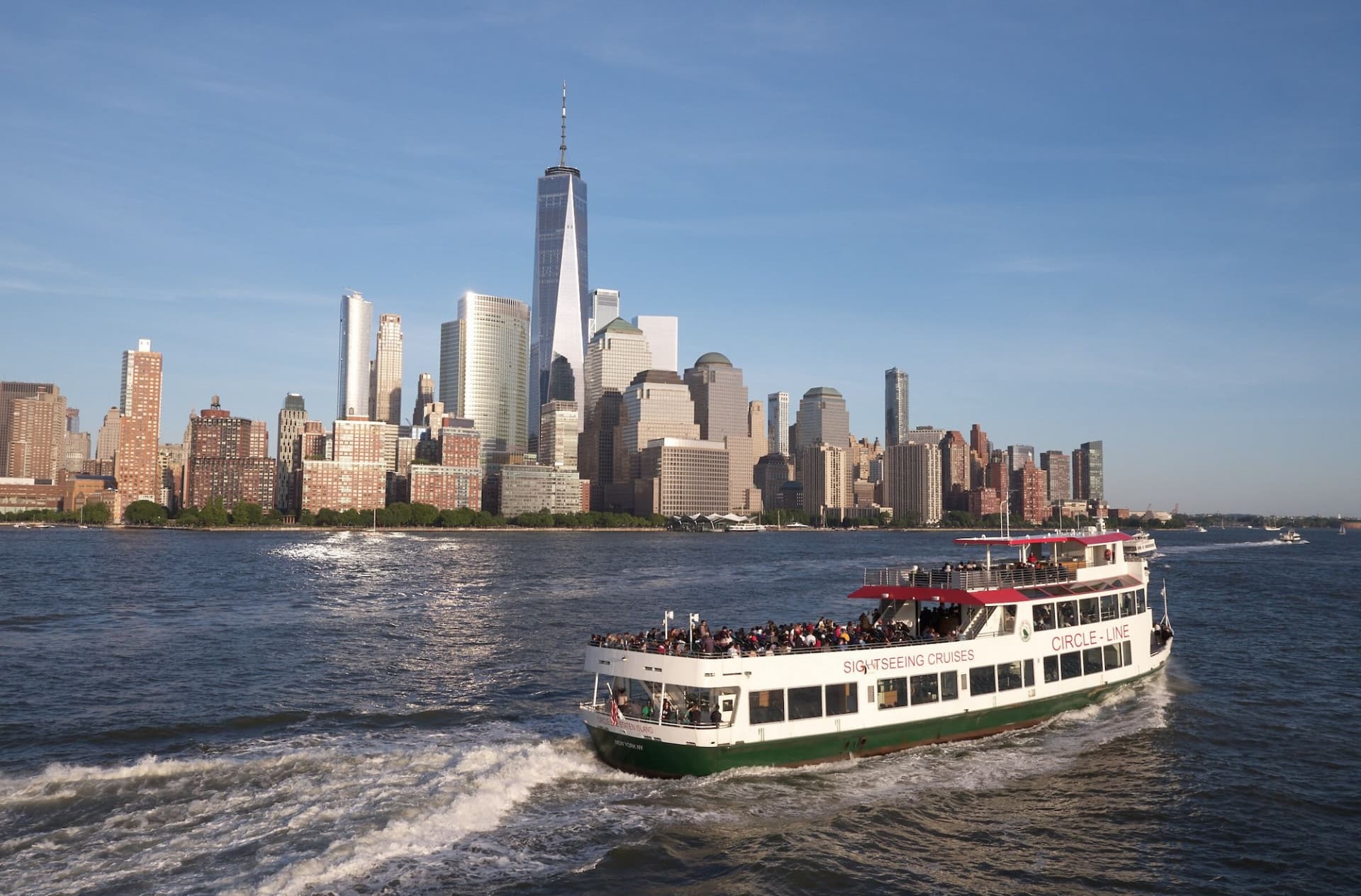 Circle Line "Best of NYC" Sightseeing Cruise (2.5 hours): Reserved Straight-to-Board Ticket - image 7