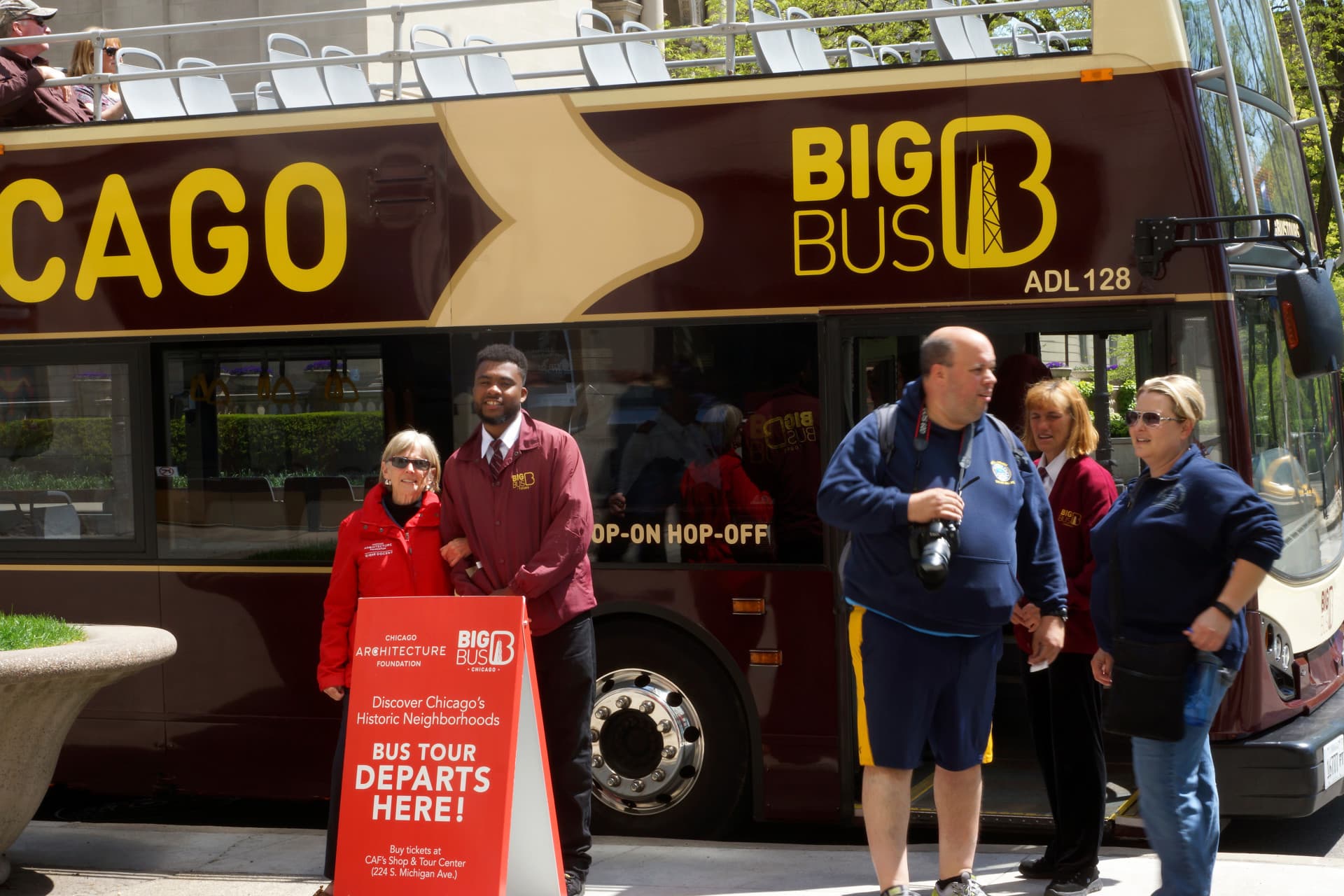 Big Bus Chicago Hop-on Hop-off Bus Tour - image 11