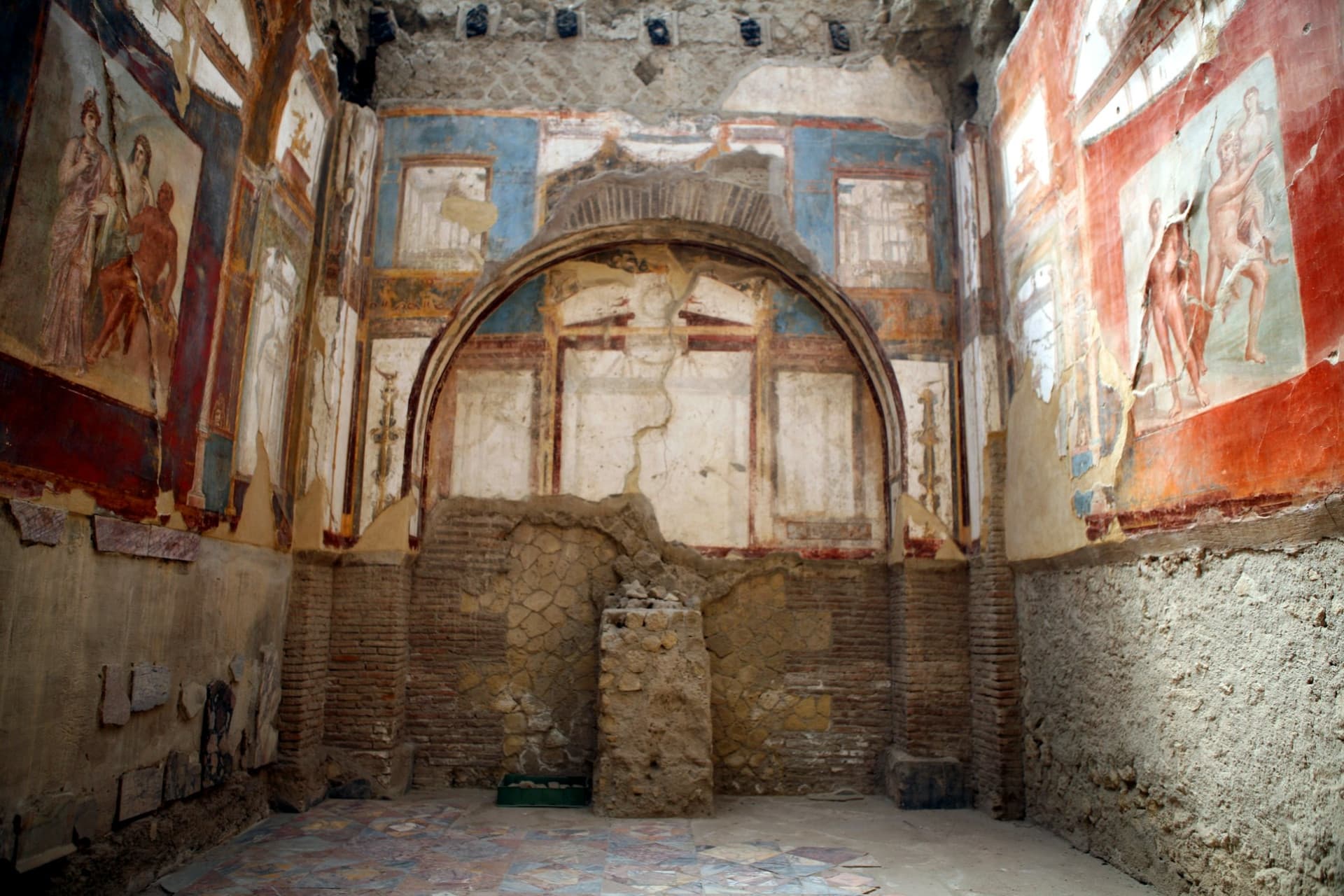 Herculaneum Ticket + Audio Guide - image 4