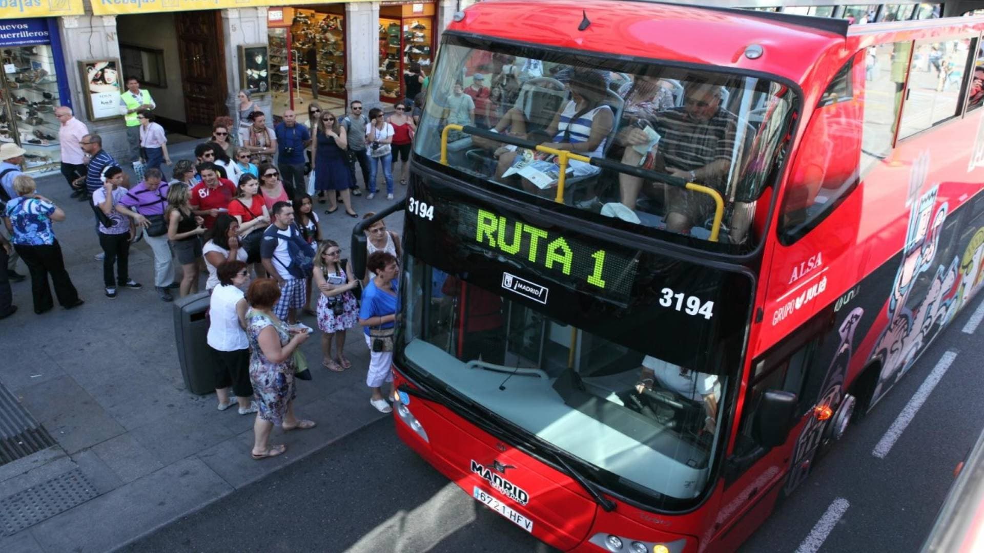 Madrid City Tour - Hop on Hop off Bus Tour - image 4