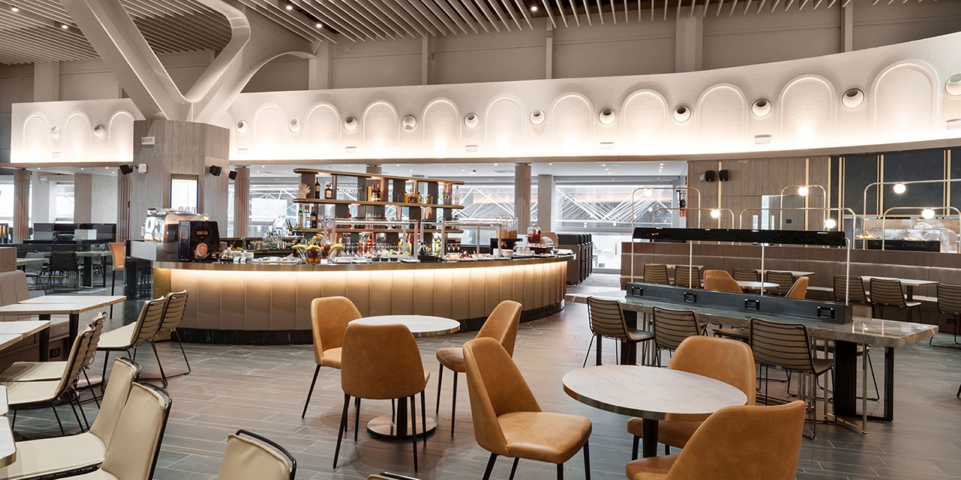 Plaza Premium Lounge - Leonardo da Vinci-Fiumicino Airport Terminal 3 - image 8