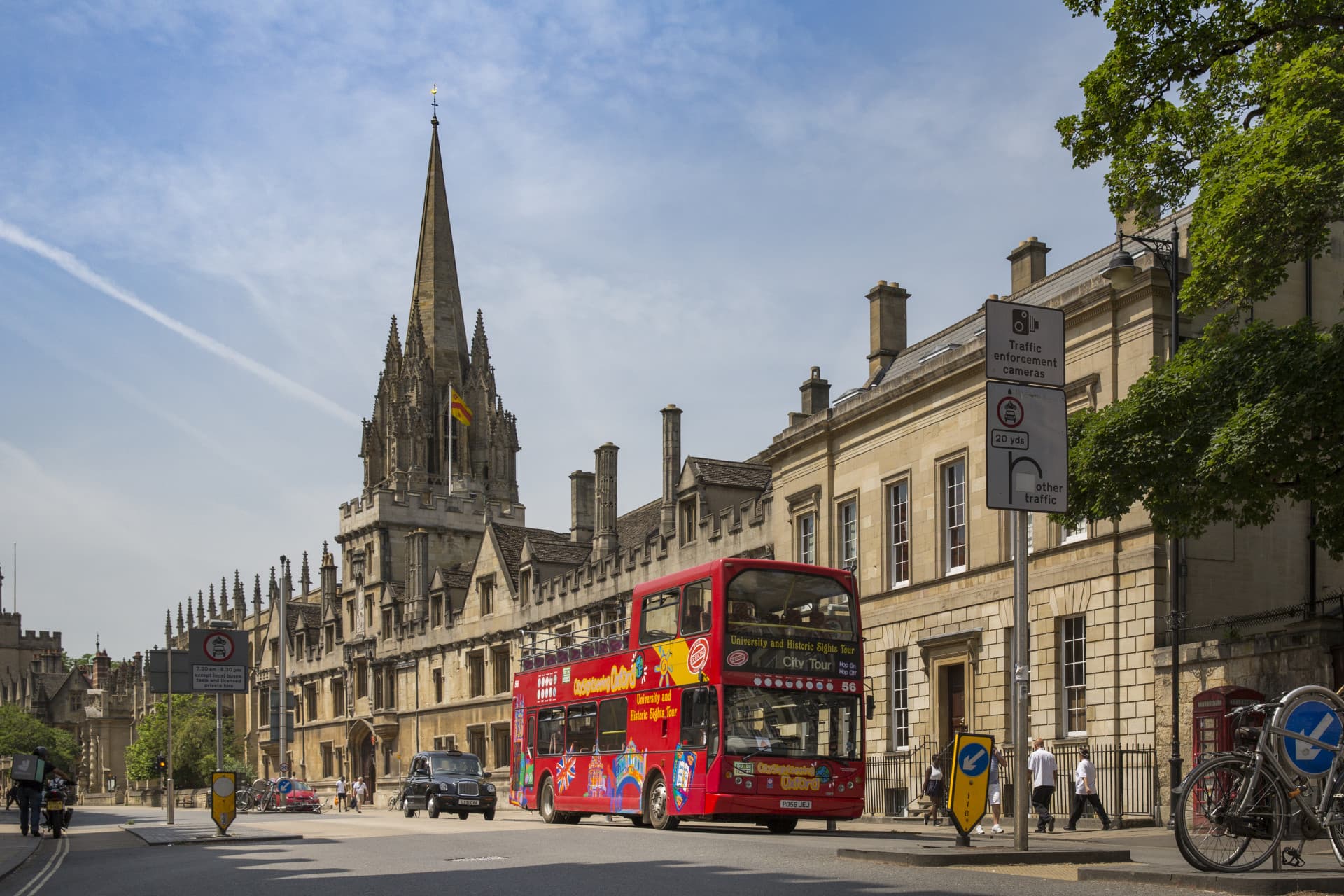 City Sightseeing Oxford Hop-on Hop-off Bus Tour - main image